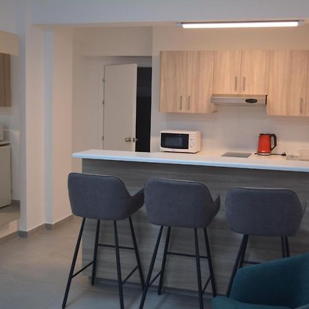 Les Palmiers Sunorama Beach Apartments Ларнака Екстериор снимка