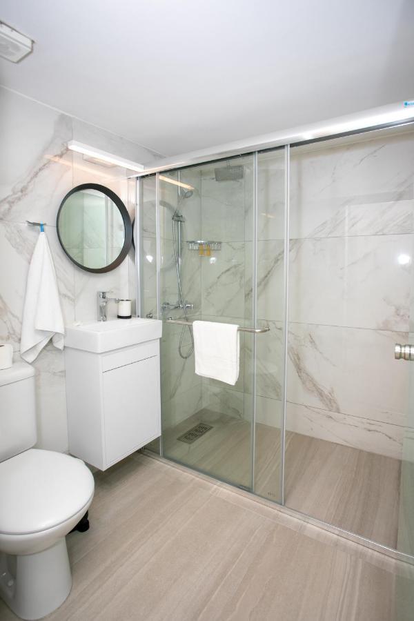 Les Palmiers Sunorama Beach Apartments Ларнака Екстериор снимка