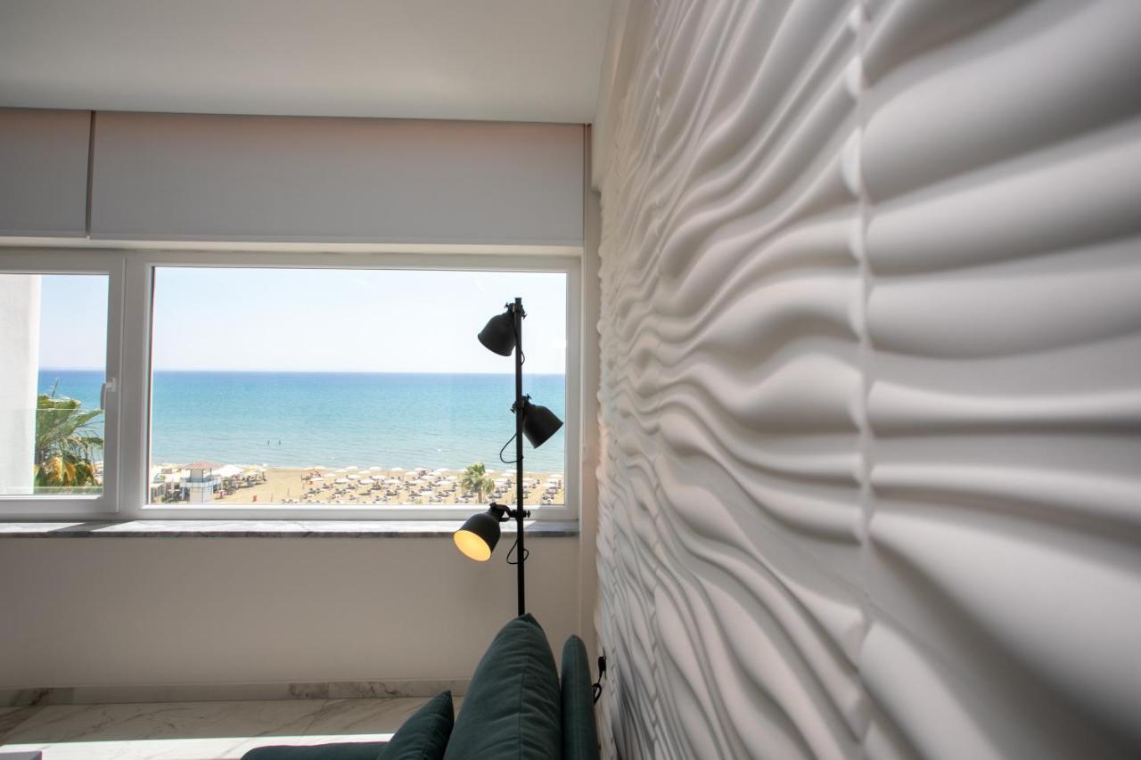 Les Palmiers Sunorama Beach Apartments Ларнака Екстериор снимка